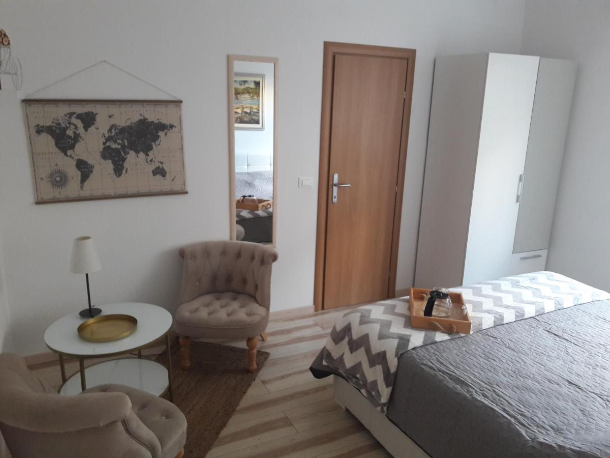 Apartment Tea Primosten Exterior photo