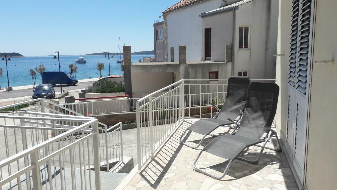 Apartment Tea Primosten Exterior photo